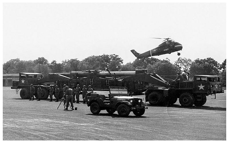 Demonstration einer 280 mm Atomkanone auf dem Flugplatz Schleiheim