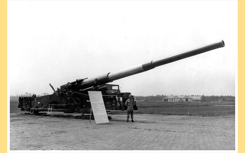 Demonstration einer Atomkanone auf dem Schleiheimer Flugplatz, 1961