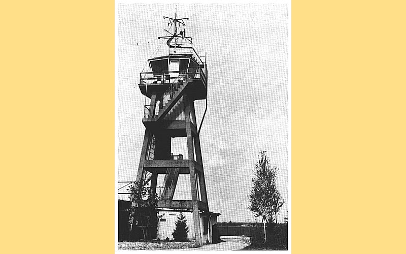 Tower am Flugplatz Schleiheim