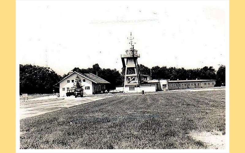 Kontrollturm am Flugplatz Schleiheim, um 1958 von der US-Army gebaut