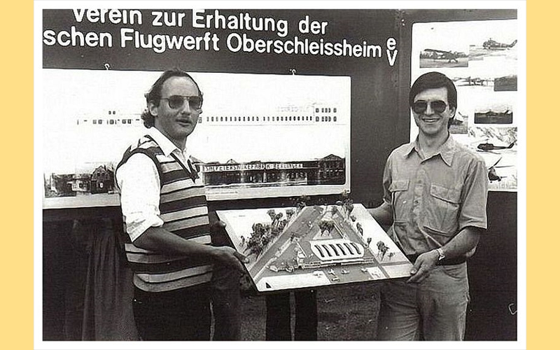 Modell der 1992 eingeweihten Flugwerft, vorgestellt vom Verein zur Erhaltung der hist. Flugwerft, gegr. 19.11.1983