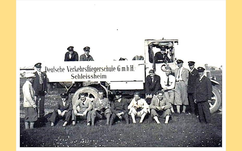 Einsatzfahrzeug der Deutschen Verkehrsfliegerschule (DVS) in Schleiheim