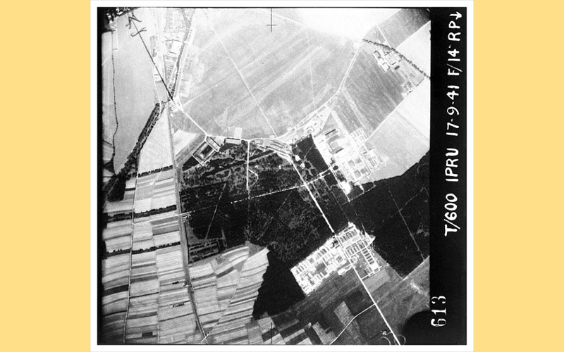 Engl. Luftaufnahme des Flugplatzes Schleiheim, 1941