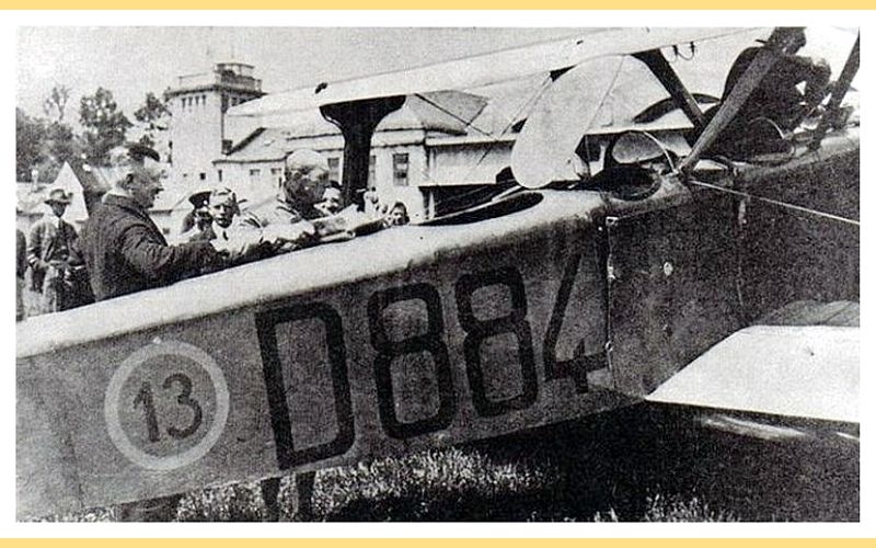 Udet U12 a - Schulungsmaschine der DVS vor der Flugwerft