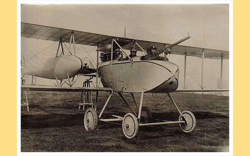 Max Mller in einem Ago C II Doppeldecker, 1915